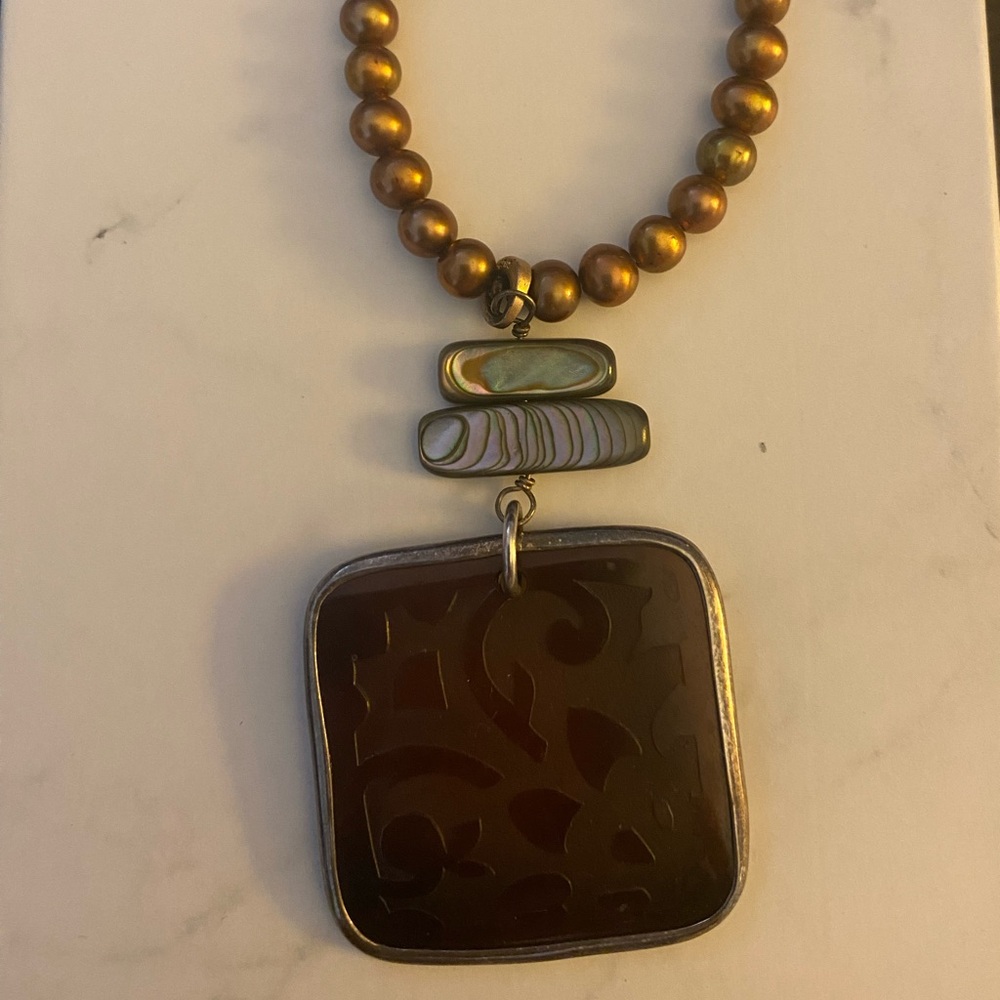 Silpada 925 Bronze Pearl Etched Brown Pen Shell Pendant Necklace N1803